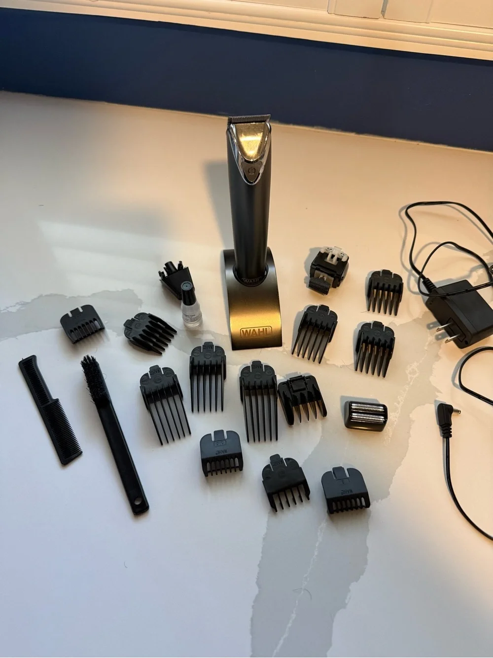 Wahl Black Cordless Trimmer Set with Multiple Guide Combs